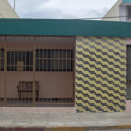 Casa 3 Torres En El Barrio Santiago, Centro. Villa Merida Luaran gambar