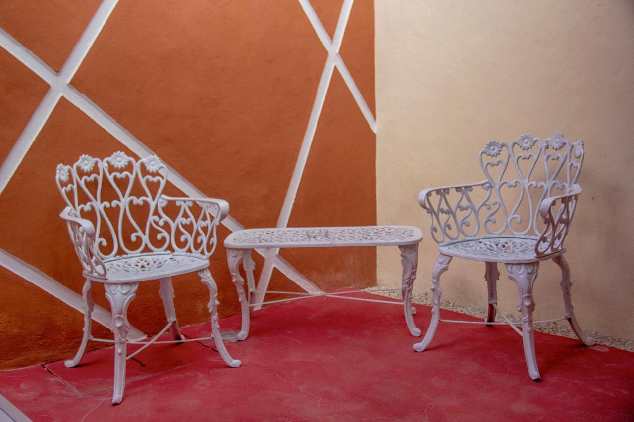 Casa 3 Torres En El Barrio Santiago, Centro. Villa Merida Luaran gambar